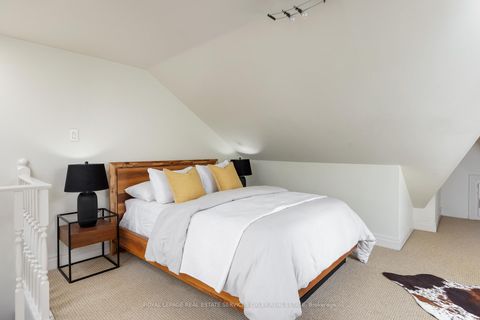 Photo 23 at 313 Sumach Street, South St. James Town, Toronto