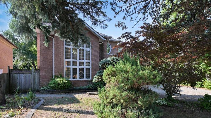 Photo 2 at 411 Cummer Avenue, Newtonbrook East, Toronto