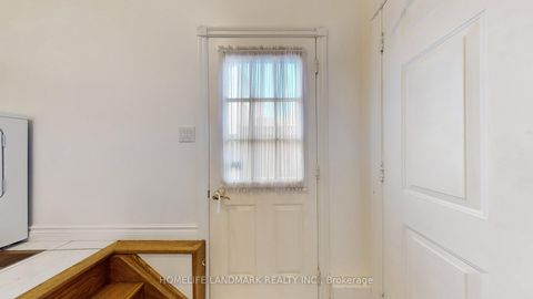 Photo 32 at 411 Cummer Avenue, Newtonbrook East, Toronto