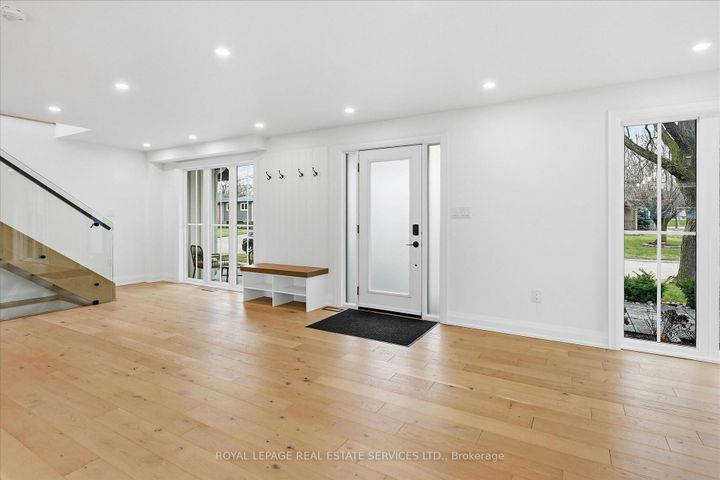 Photo 2 at 2212 Urwin Crescent, WO West, Oakville