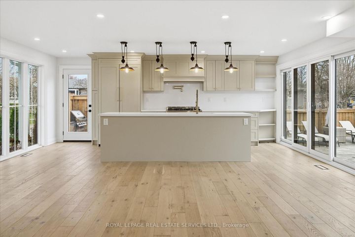 Photo 3 at 2212 Urwin Crescent, WO West, Oakville