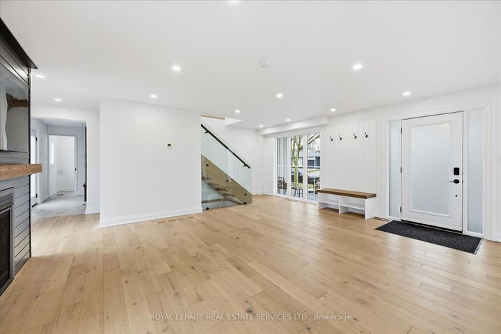 Photo 6 at 2212 Urwin Crescent, WO West, Oakville