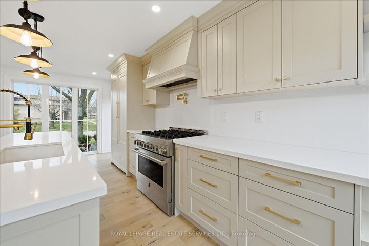 Photo 14 at 2212 Urwin Crescent, WO West, Oakville