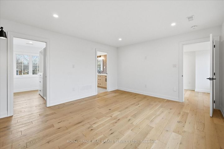 Photo 20 at 2212 Urwin Crescent, WO West, Oakville