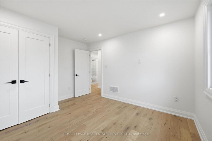 Photo 35 at 2212 Urwin Crescent, WO West, Oakville