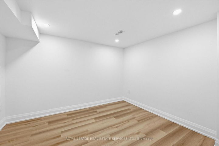 Photo 41 at 2212 Urwin Crescent, WO West, Oakville