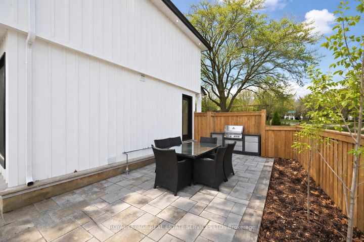 Photo 43 at 2212 Urwin Crescent, WO West, Oakville