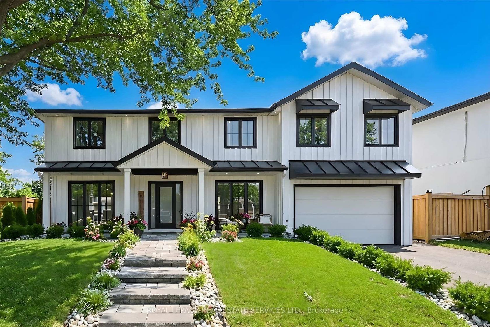 2212 Urwin Crescent, WO West, Oakville by Loree Meneguzzi Real Estate 2212 Urwin Crescent, WO West, Oakville