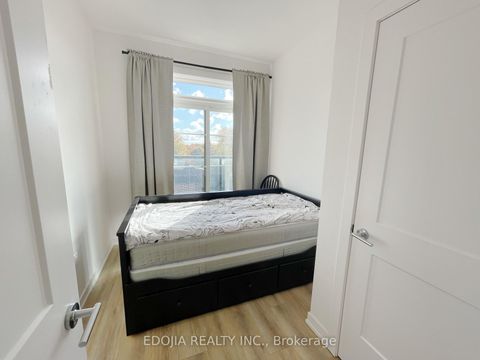 Photo 8 at 24 - 57 Finch Avenue W, Willowdale West, Toronto