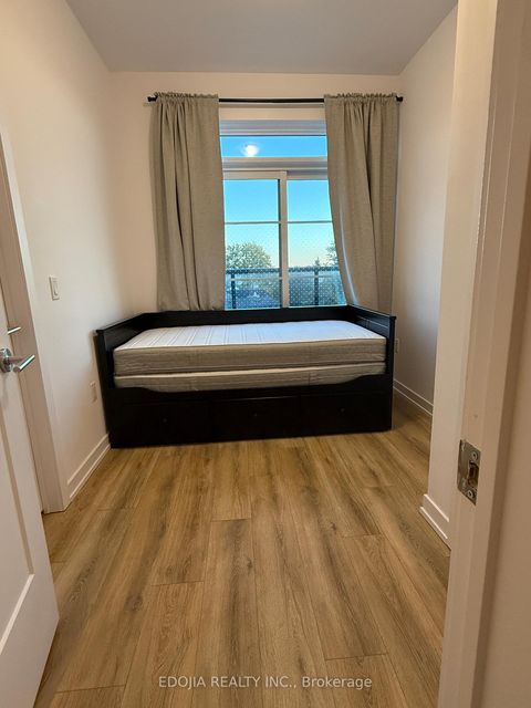 Photo 11 at 24 - 57 Finch Avenue W, Willowdale West, Toronto