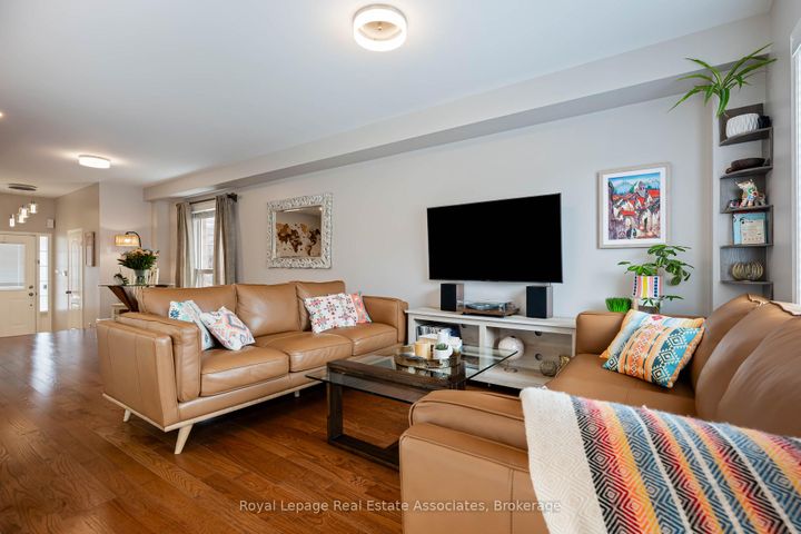 Photo 30 at 3867 Stardust Drive, Churchill Meadows, Mississauga