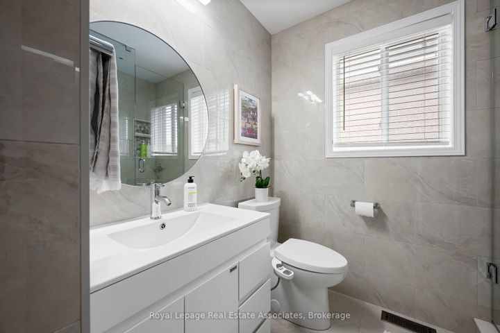 Photo 39 at 3867 Stardust Drive, Churchill Meadows, Mississauga