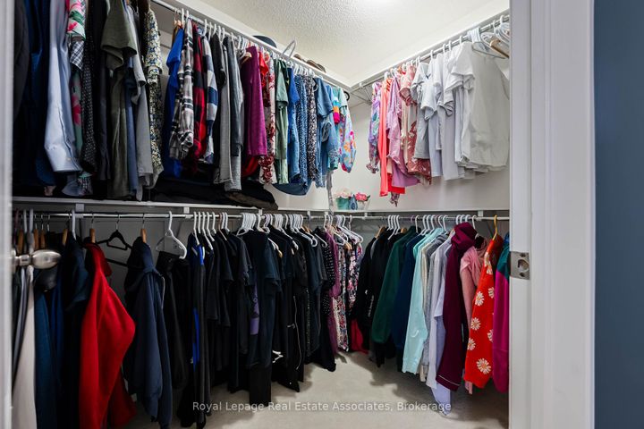 Photo 44 at 3867 Stardust Drive, Churchill Meadows, Mississauga