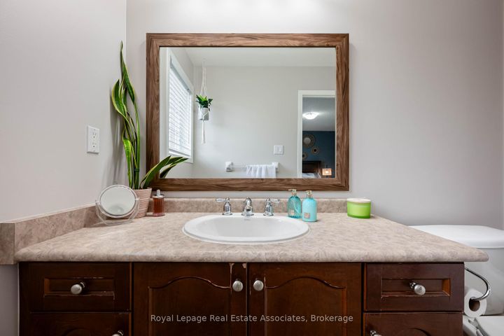 Photo 46 at 3867 Stardust Drive, Churchill Meadows, Mississauga