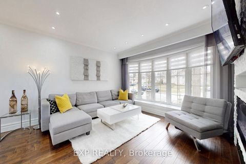 Photo 2 at 25 Mcmanus Road, The Westway, Toronto