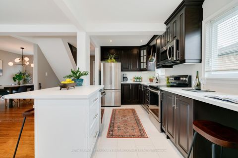 Photo 4 at 24 Boem Avenue, Maryvale, Toronto