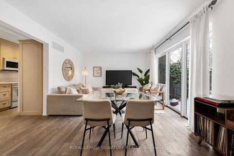 Photo 5 at 34 Sugar Millway, Windfields, Toronto