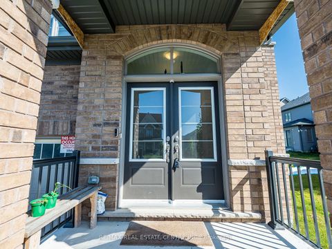 Photo 5 at 192 Miyako Court, Windfields, Oshawa