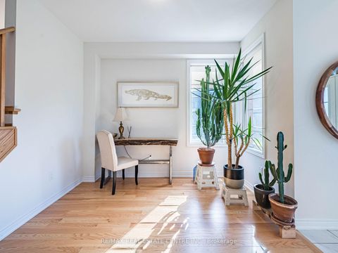 Photo 8 at 192 Miyako Court, Windfields, Oshawa