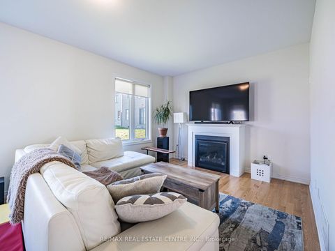Photo 13 at 192 Miyako Court, Windfields, Oshawa