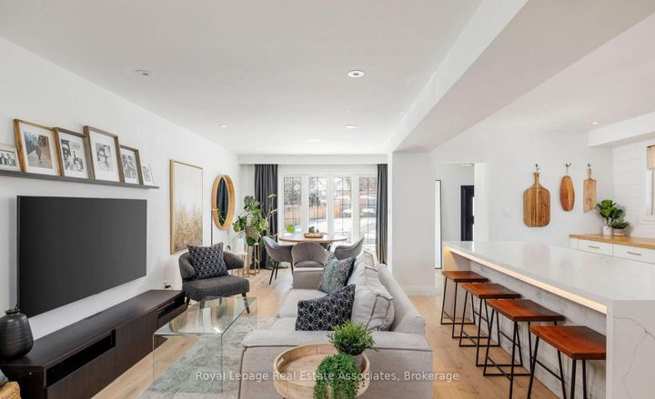 Photo 14 at 1898 Barsuda Drive, Clarkson, Mississauga