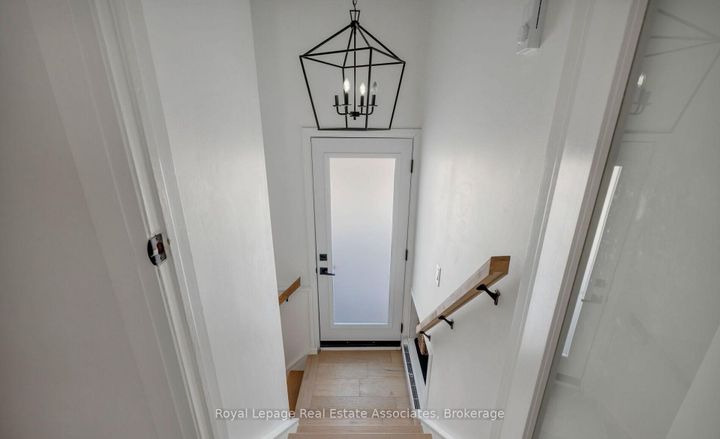 Photo 25 at 1898 Barsuda Drive, Clarkson, Mississauga