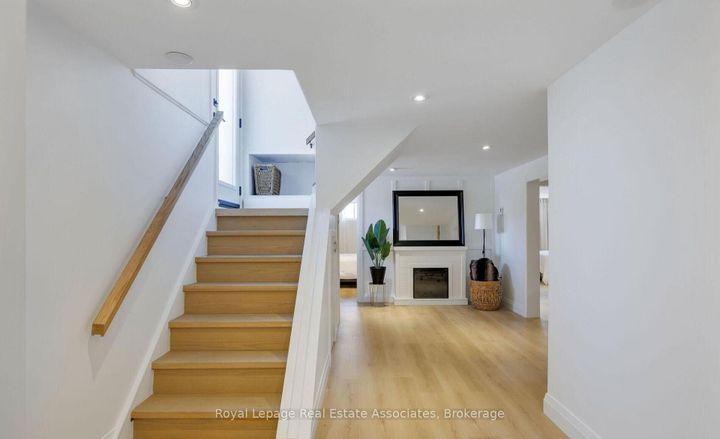 Photo 26 at 1898 Barsuda Drive, Clarkson, Mississauga