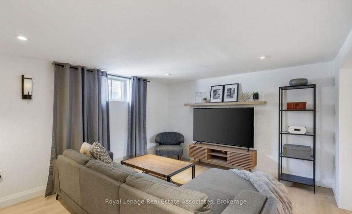 Photo 29 at 1898 Barsuda Drive, Clarkson, Mississauga