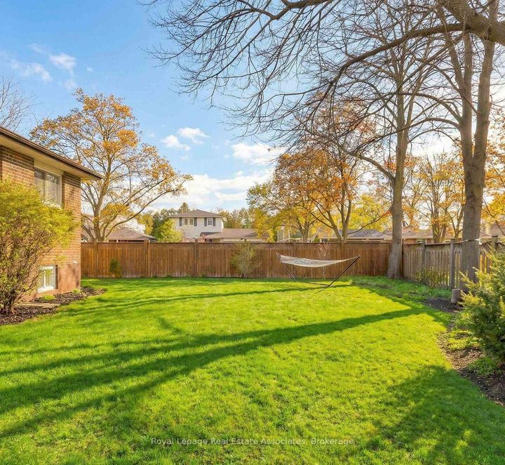 Photo 40 at 1898 Barsuda Drive, Clarkson, Mississauga