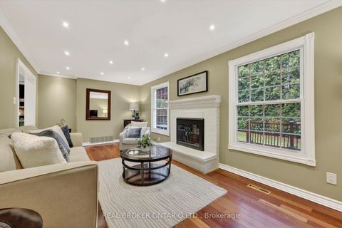 Photo 11 at 89 Marsden Court, Glenway Estates, Newmarket