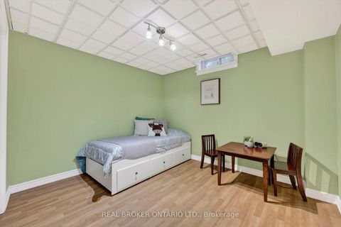 Photo 34 at 89 Marsden Court, Glenway Estates, Newmarket