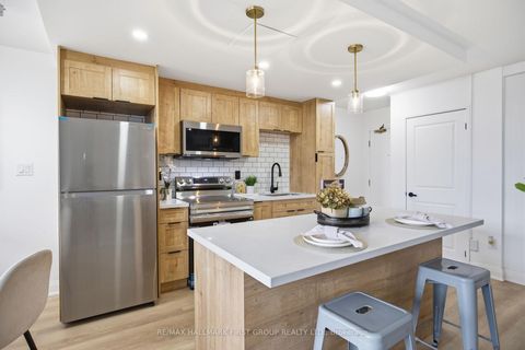 Photo 10 at 101 - 1950 Kennedy Road, Dorset Park, Toronto