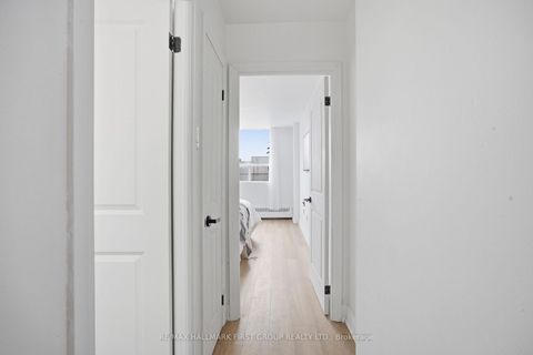 Photo 14 at 101 - 1950 Kennedy Road, Dorset Park, Toronto