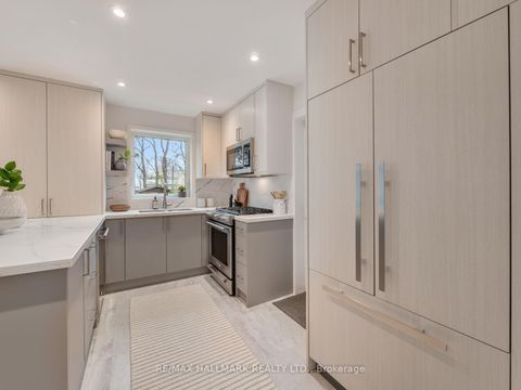 Photo 13 at 8 Glenvale Boulevard, Leaside, Toronto