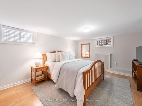 Photo 31 at 8 Glenvale Boulevard, Leaside, Toronto