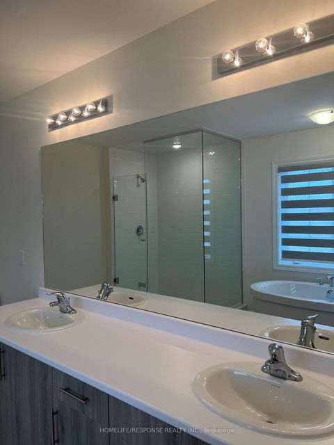 Photo 6 at 925 REXTON Drive, Kedron, Oshawa