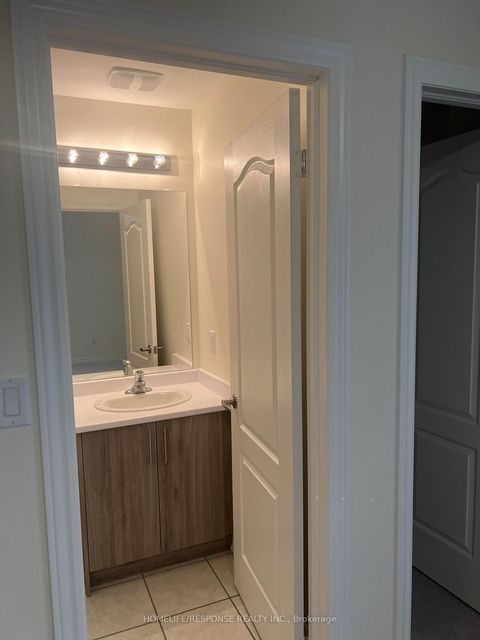 Photo 7 at 925 REXTON Drive, Kedron, Oshawa