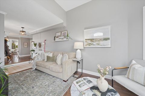 Photo 5 at 105 Zachary Place, Brooklin, Whitby