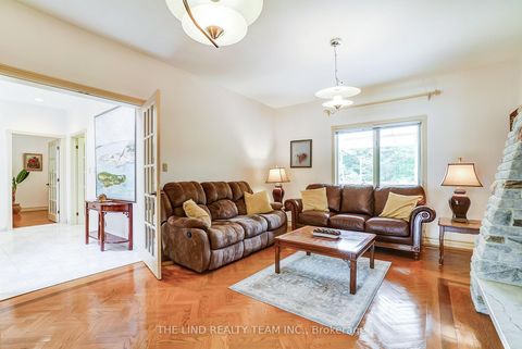 Photo 6 at 99 Birch Avenue, South Richvale, Richmond Hill
