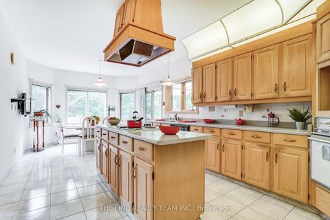 Photo 13 at 99 Birch Avenue, South Richvale, Richmond Hill