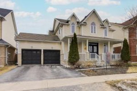 Photo 5 at 79 The Queensway Way, Shore, Barrie