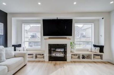 Photo 13 at 79 The Queensway Way, Shore, Barrie