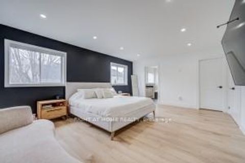 Photo 27 at 79 The Queensway Way, Shore, Barrie