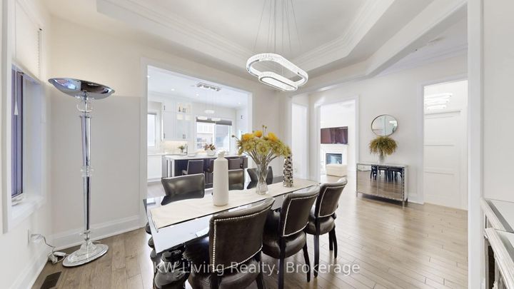 Photo 9 at 92 Giardina Crescent N, Bayview Hill, Richmond Hill