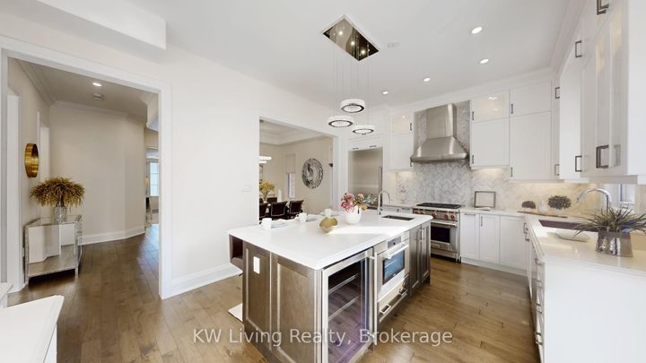 Photo 11 at 92 Giardina Crescent N, Bayview Hill, Richmond Hill