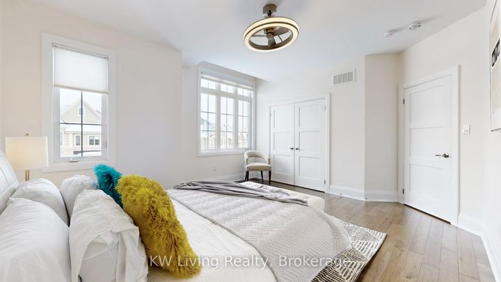 Photo 31 at 92 Giardina Crescent N, Bayview Hill, Richmond Hill