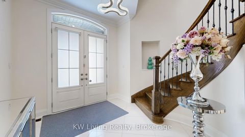 Photo 20 at 92 Giardina Crescent N, Bayview Hill, Richmond Hill