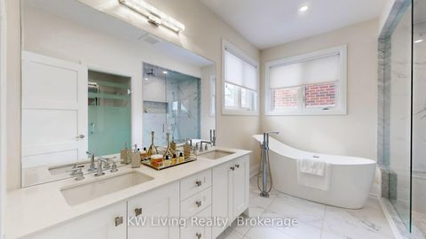 Photo 27 at 92 Giardina Crescent N, Bayview Hill, Richmond Hill