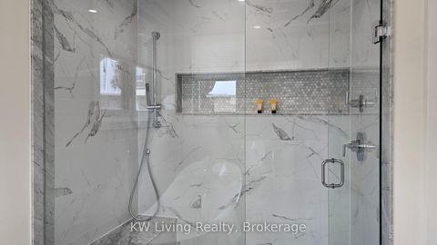 Photo 29 at 92 Giardina Crescent N, Bayview Hill, Richmond Hill