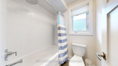 Photo 43 at 92 Giardina Crescent N, Bayview Hill, Richmond Hill